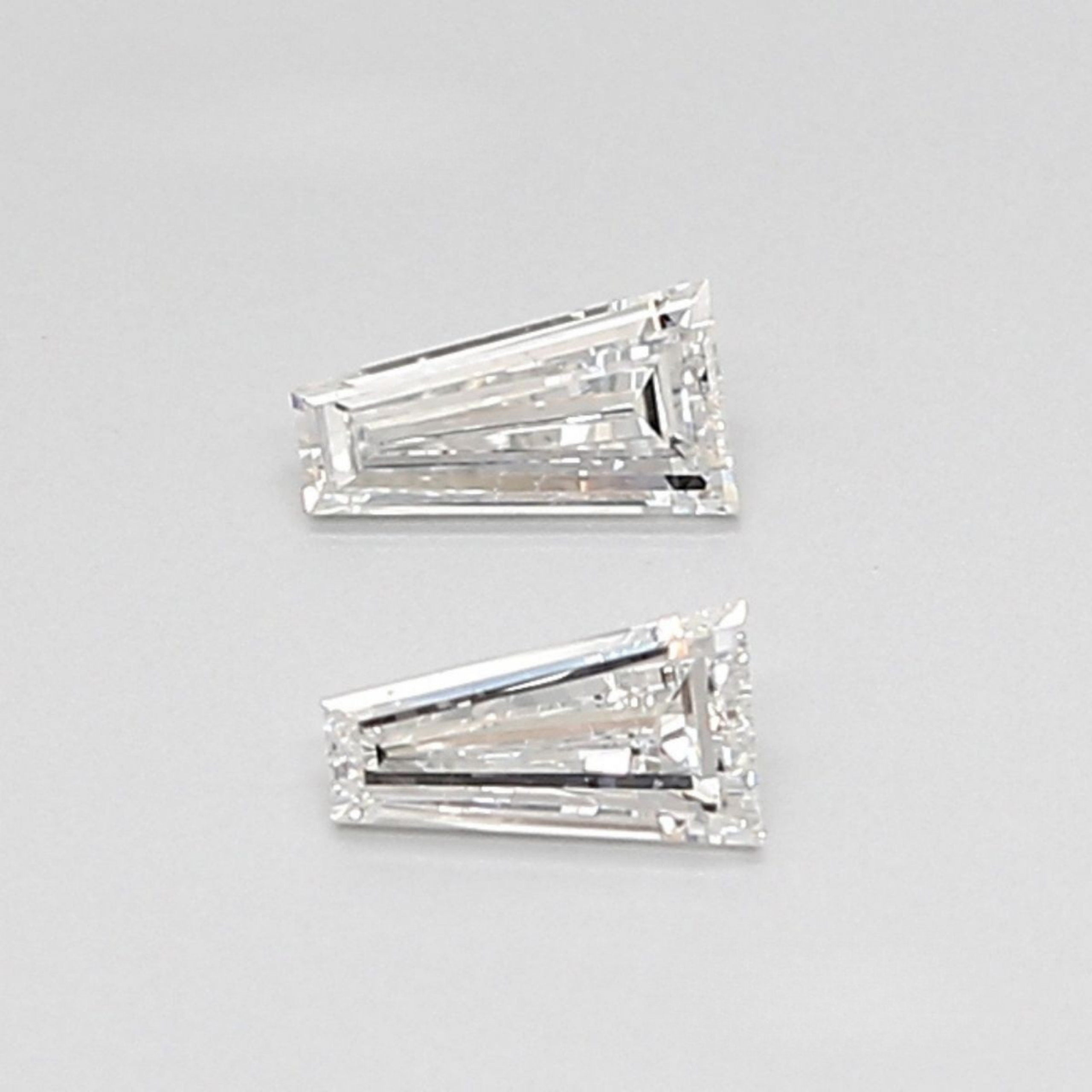 0.23 CT H VS2 TAPER diamond Pairs Inventory