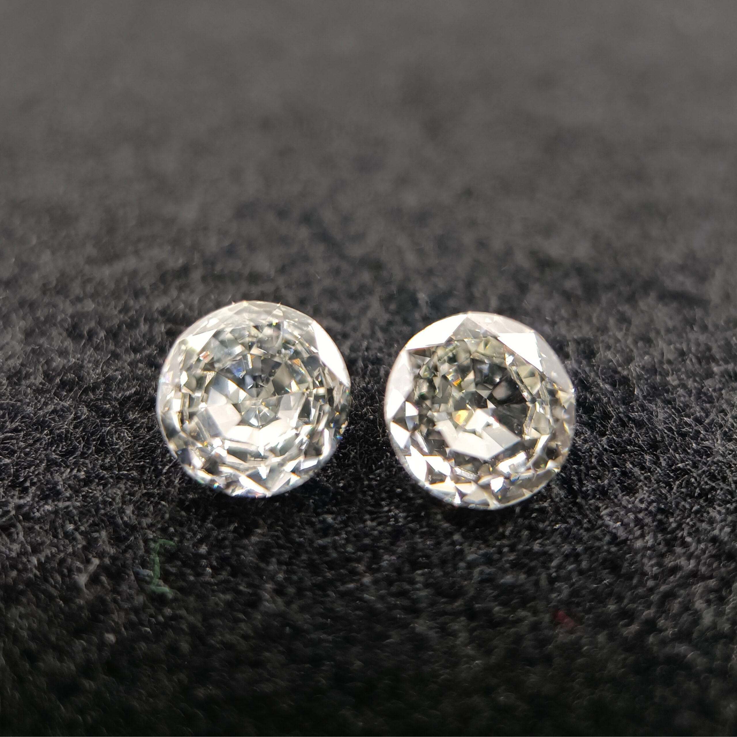 0.49 CT I VS1 ROUND ROSE diamond Pairs Inventory