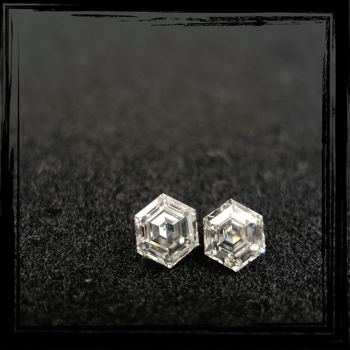 0.6 CT J VS1 HEXAGONAL diamond Pairs Inventory