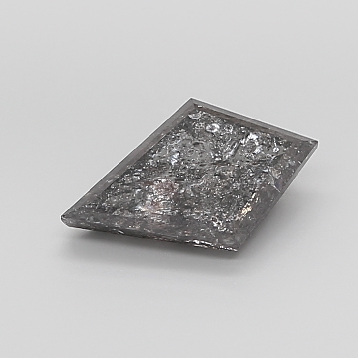 3.74 CT GREY PK KITE diamond Salt & Pepper